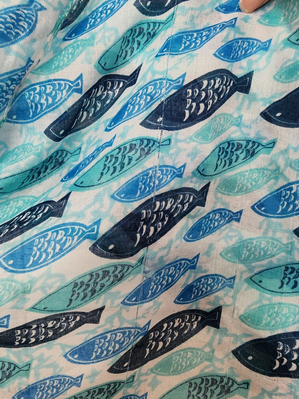 Lightweight Fish-Print Scarf